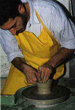 lavorazione della ceramica