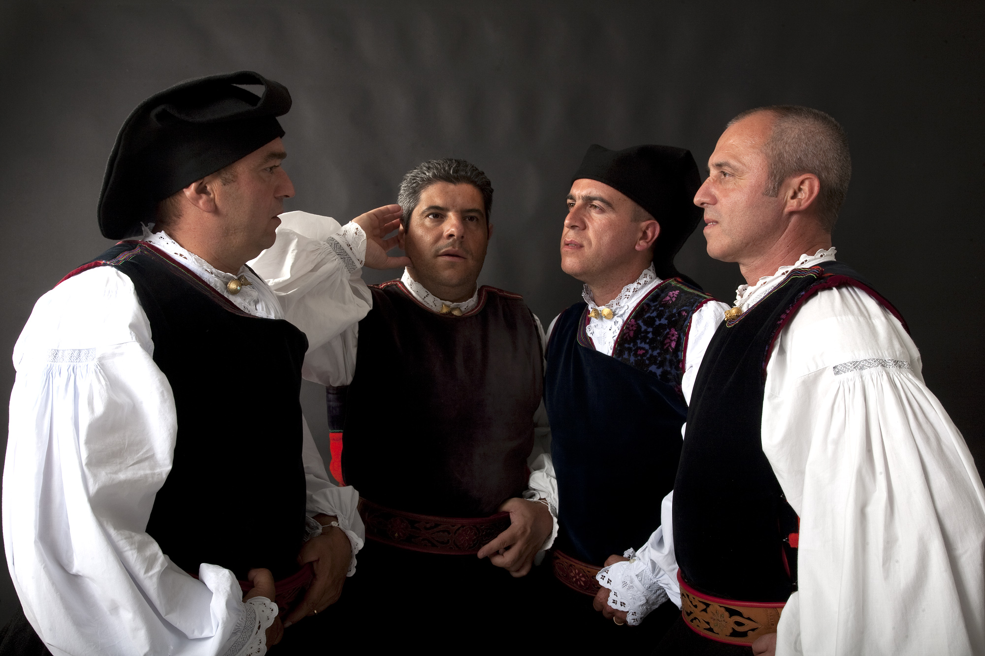 Tenores di Bitti "Mialinu Pira"      foto di Renato Brotzu